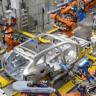 Reino Unido pode precisar de fábrica nova para 1,3 milhão de carros/ano, diz indústria