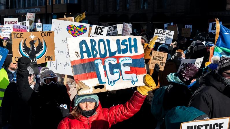 Espaços de arte dos EUA fecham em protesto contra ações do ICE