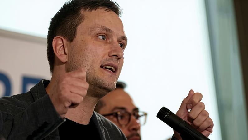 Jens-Frederik Nielsen, the Greenlandic prime minister, assumed office in April 2025.