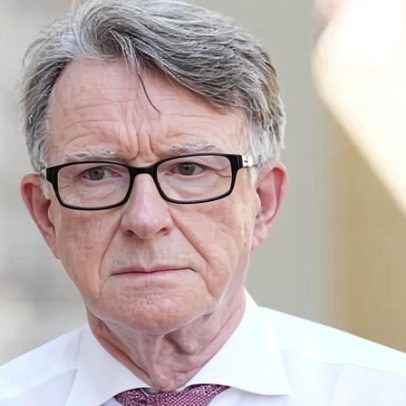 Epstein enviou dinheiro ao marido de Mandelson após prisão, mostram emails