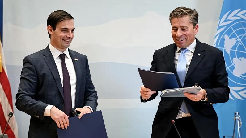 Jeremy Lewin, left, who oversees US aid, and Tom Fletcher, UN humanitarian chief, this week. Lewin favours ‘investment over handouts … to support [US] interests’. Photograph: AFP/Getty