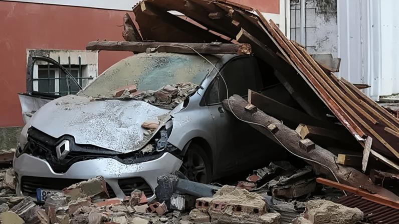 Part of the roof of the old university collapses, damaging several cars, due to the passage of storm Kristin in Figueira da Foz, Portugal, 28 January 2026