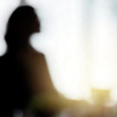 Conselheiro escolar de NSW banido após jelly shots e contato sexual com alunos