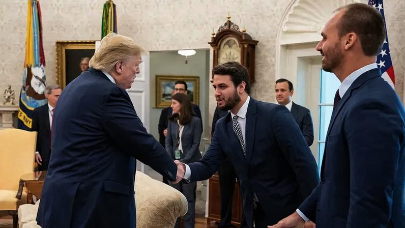 Filipe Martins cumprimenta Trump durante visita à Casa Branca, em 2019. (Foto: Joyce N. Boghosian / Casa Branca)