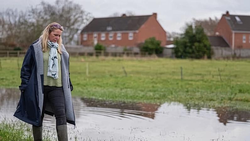 Inundações em Somerset levantam dúvidas sobre gestão da água