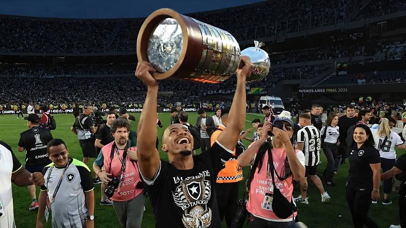 Marlon Freitas conquistou a Libertadores com o Botafogo (Foto: Vítor Silva/Botafogo)