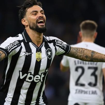 Mastriani volta ao Athletico-PR após passagem pelo Botafogo em ano difícil