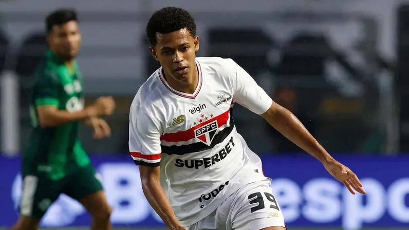 Paulinho, do São Paulo, está sendo apostado como promessa (Foto: Rubens Chiri/Saopaulofc.net)