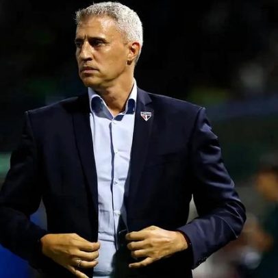 São Paulo volta com três zagueiros e define escalação para Flamengo