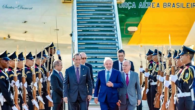 Presidente brasileiro chega ao Panamá para encontro considerado "Davos da América Latina"