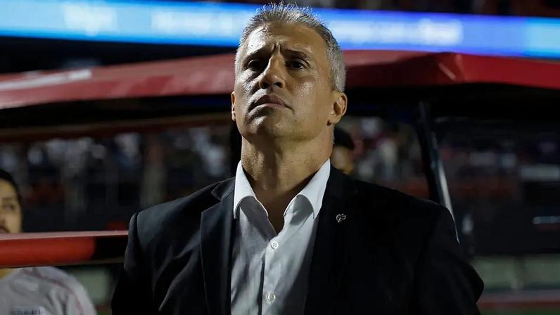 Hernán Crespo, técnico do São Paulo (Foto: Rubens Chiri e Paulo Pinto/Saopaulofc.net)