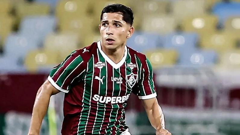 Savarino em ação na estreia pelo Fluminense (Foto: Lucas Merçon/ Fluminense FC)