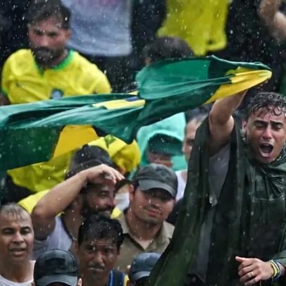 Defesa de Bolsonaro pede autorização para visita de Nikolas Ferreira