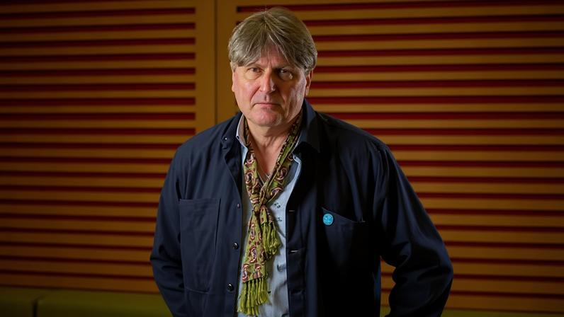 Simon Armitage escreve poema para o Dia Mundial do Câncer