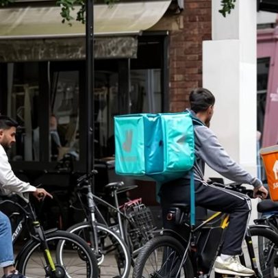 Um em cada sete serviços de entrega de comida na Inglaterra são cozinhas ocultas