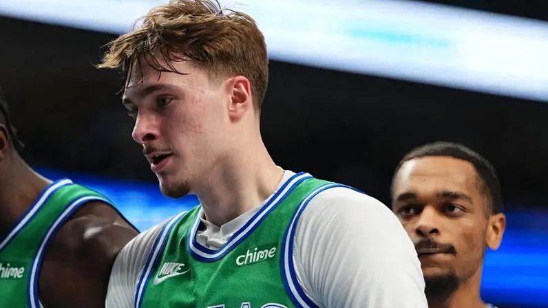 Cooper Flagg anotou 49 pontos na partida contra o Charlotte Hornets (Foto: NBAE Cooper Neill / NBAE via Getty Images / AFP)