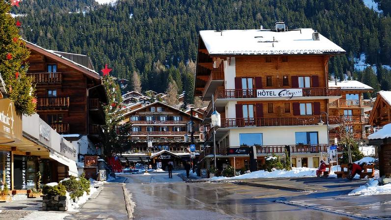 Incêndio em Crans-Montana causa mortes e eleva riscos ao turismo suíço