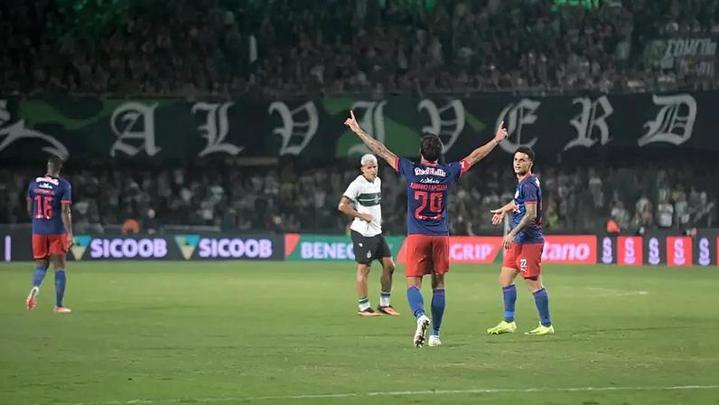Coritiba e Bragantino estrearam pelo Brasileirão. Foto: Ernani Ogata/Código19/Gazeta Press