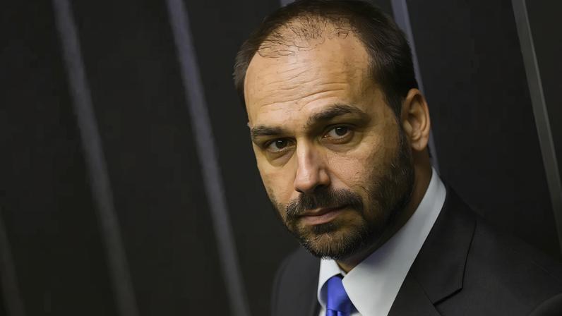 Eduardo Bolsonaro está nos EUIA em autoexílio desde fevereiro de 2025. (Foto: Marcelo Camargo/Agência Brasil)