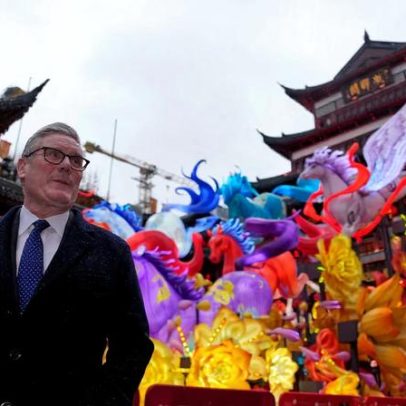 China vai levantar restrições a parlamentares britânicos, diz Starmer