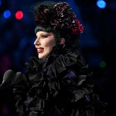 Lady Gaga reimagina tema de Mister Rogers para anúncio do Super Bowl