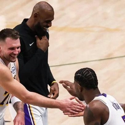 Jogador do Lakers solicita troca antes da trade deadline