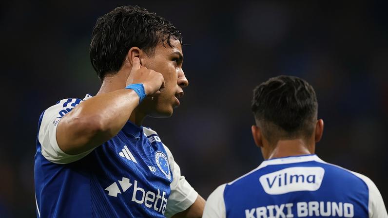 Kaio Jorge, atacante do Cruzeiro, comemora gol contra o Corinthians pelo Brasileirão (Foto: Gilson Lobo / Agif / Gazeta Press)
