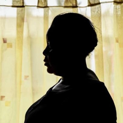 Acordos de ajuda bilionários de Trump enfrentam resistência crescente