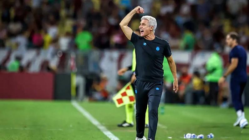 Luís Castro em Fluminense x Grêmio, pelo Brasileirão. Foto: Lucas Uebel/Grêmio FBPA