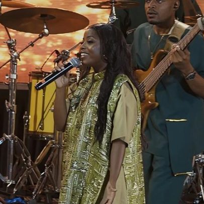 Nair Nany lança música dedicada a Deus