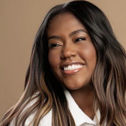 Nathália Braga lança álbum evangélico "Deus É"