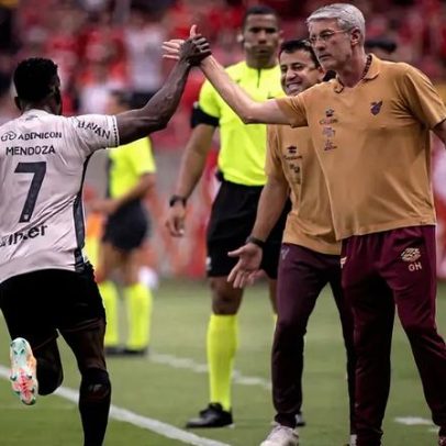 Odair Hellmann explica estratégia do Athletico na vitória sobre o Internacional