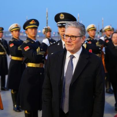 Starmer encontra Xi para buscar reaproximação das relações Reino Unido-China