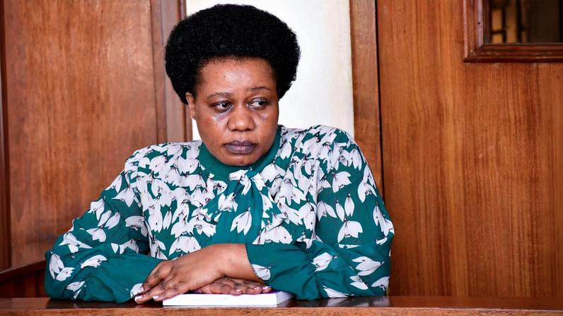 Corte ugandense concede fiança a proeminente ativista dos direitos