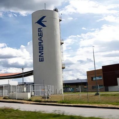 Gautam Adani fecha parceria com Embraer para fabricar jatos na Índia
