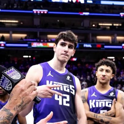 Celtics e Knicks discutem troca envolvendo jogador do Kings