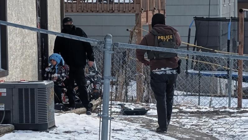 Juiz libera criança de 5 anos; pai detido na operação ICE em Minnesota