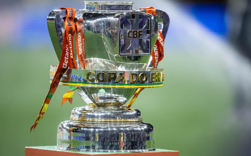 Taça trofeu da Copa do Brasil (Foto: Jhony Inacio/Agencia Enquadrar/Gazeta Press)