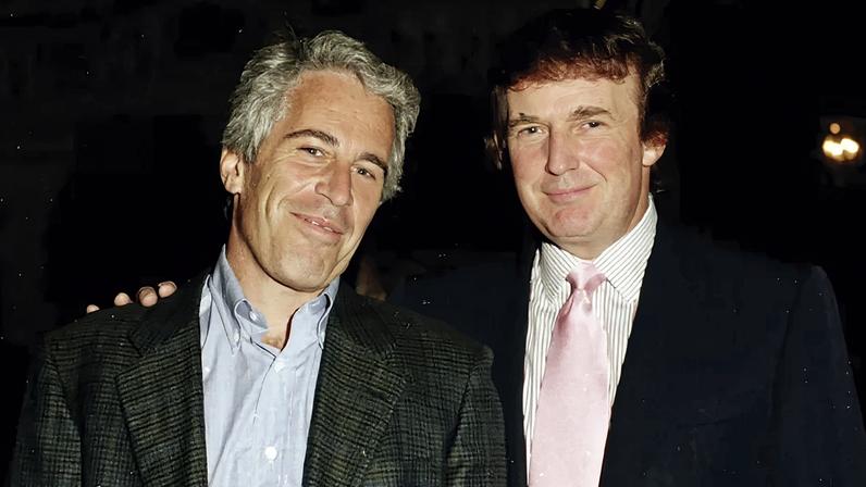Donald Trump (à direita na foto) ao lado de Jeffey Epstein – Imagem: AFP/Getty/Arquivo