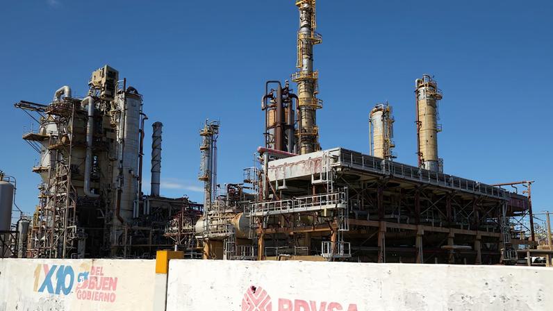 Reforma do petróleo na Venezuela é aprovada; operadoras ganham autonomia