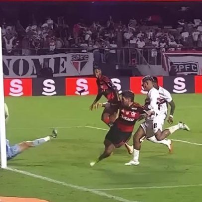 Arrascaeta rebate analista de arbitragem após lance polêmico