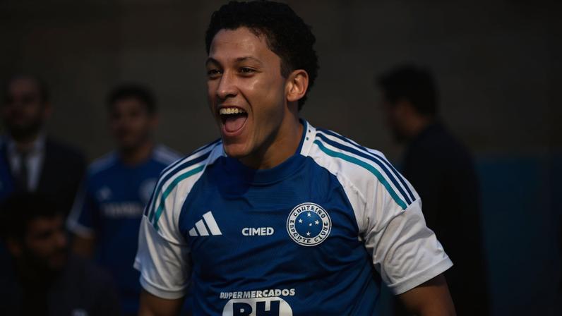 Felipe Morais, meia da base do Cruzeiro (Foto: Gustavo Martins/Cruzeiro)