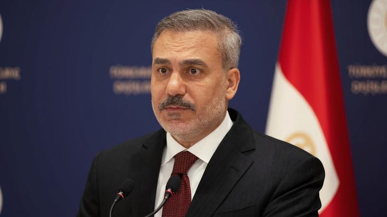 Turkish Foreign Minister Hakan Fidan speaks during a press conference in Istanbul, Turkey, January 15, 2026. REUTERS/Umit Bektas