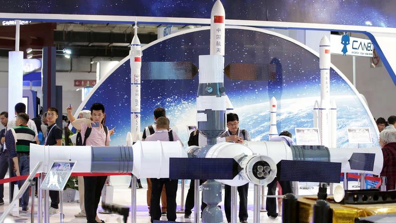China mira turismo espacial e exploração profunda do espaço contra EUA