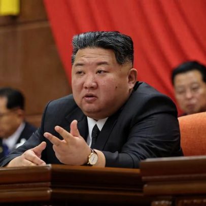 Kim Jong Un visita fazenda de estufas na Coreia do Norte e incentiva trabalhadores