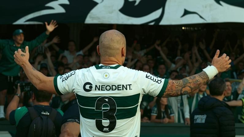 Maicon, zagueiro do Coritiba