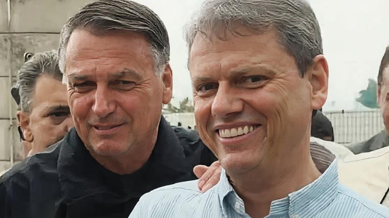 Bolsonaro e Tarcísio em evento na zona norte de São Paulo