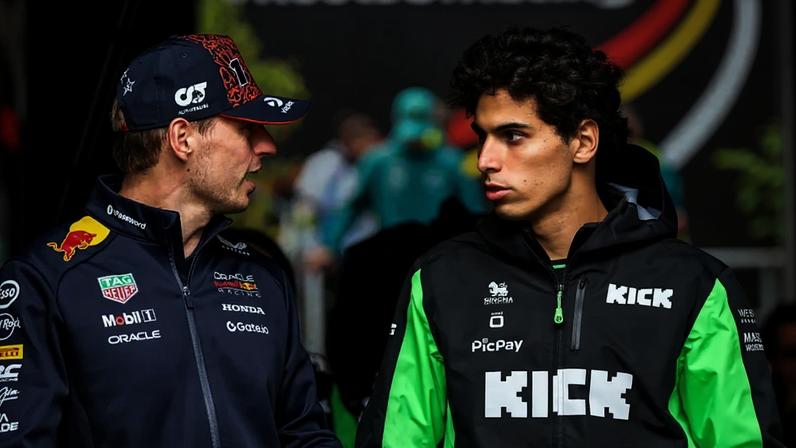 Gabriel Bortoleto e Max Verstappen na F1 (Foto: Getty Images/ AFP)