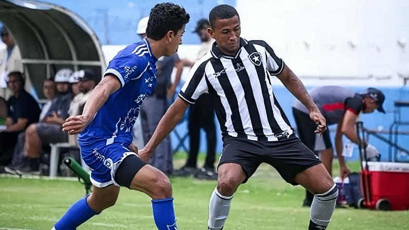 Lance de Botafogo x Águia de Marabá pela primeira rodada da Copinha