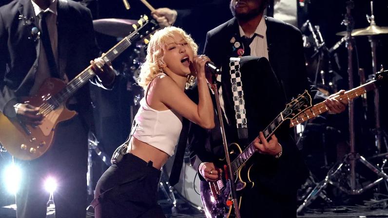 LOS ANGELES, CALIFORNIA - FEBRUARY 01: (FOR EDITORIAL USE ONLY) (L-R) Rosé and Bruno Mars perform onstage during the 68th GRAMMY Awards at Crypto.com Arena on February 01, 2026 in Los Angeles, California. (Photo by Frazer Harrison/Getty Images)